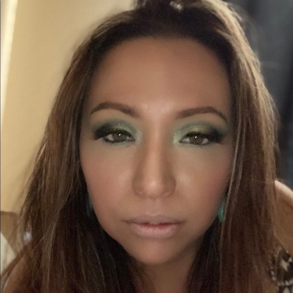 Meet your Posher, Vanessa